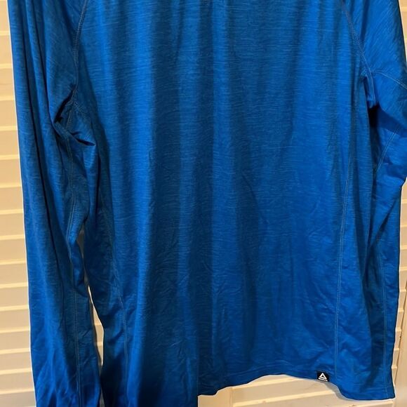 Reebok size medium long sleeve top - Picture 5 of 5